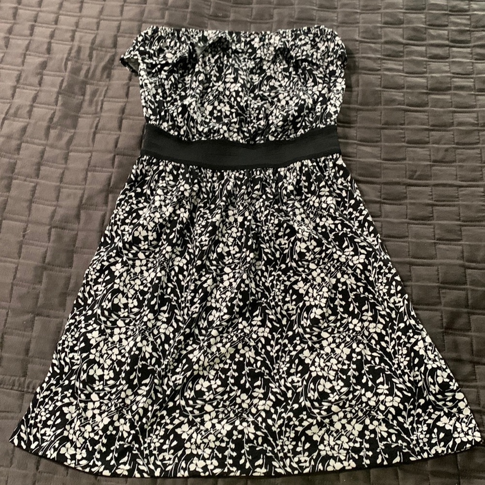 Strapless black and white flower dress